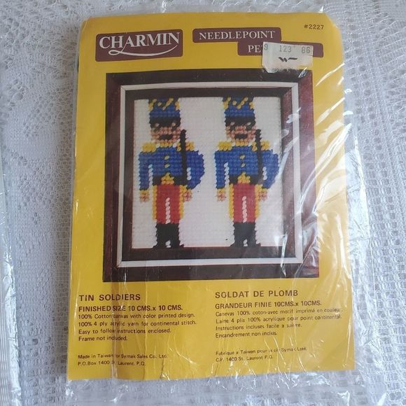 3 Vintage Christmas Holiday Craft Kits - Picture 3 of 8